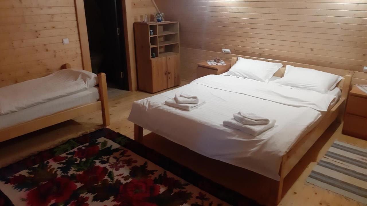 Отель Casa Buga Вишеу-де-Сус Экстерьер фото