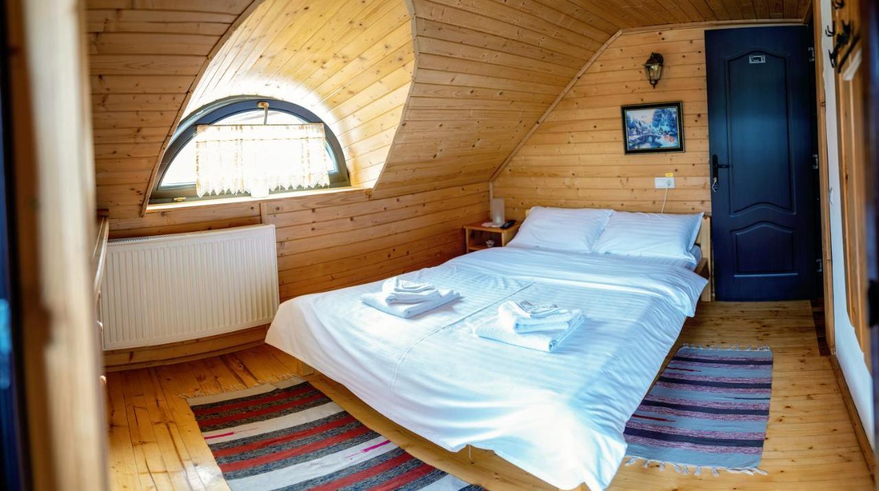Отель Casa Buga Вишеу-де-Сус Экстерьер фото
